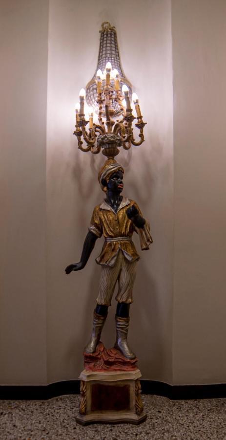 Well Come - Palazzo Reale 호텔 나폴리 외부 사진